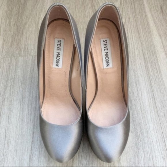 Steve Madden | Gray Satin Partyy-R Platform Pump - Picture 6 of 8